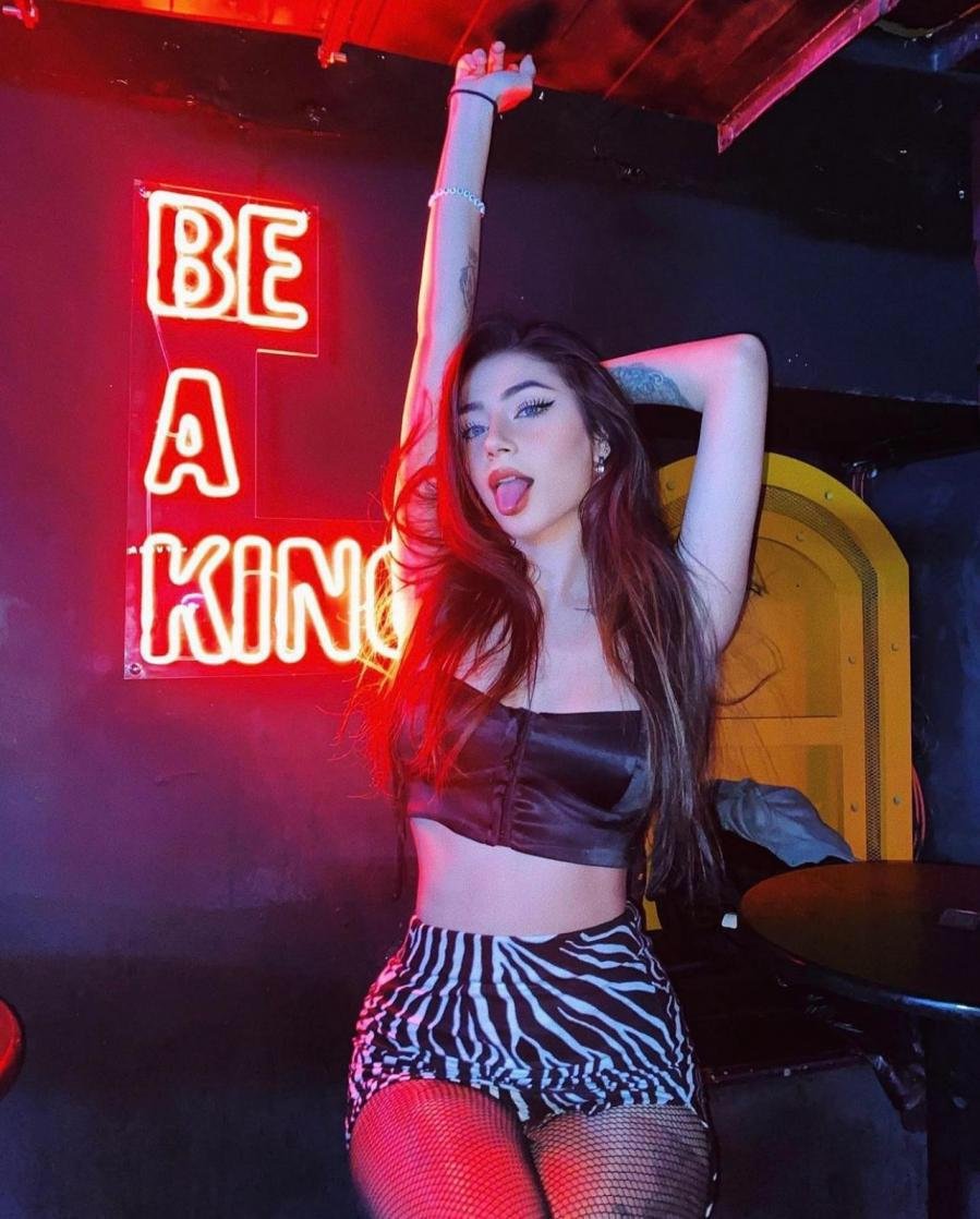 Narlıdere Hayat Dolu Sevgili Escort Zuhal